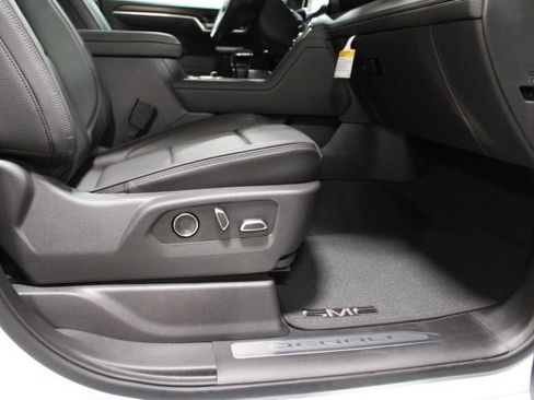 New 2026 GMC Sierra 1500 Denali w/ Denali Reserve Package image 28