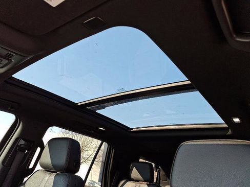 Used 2022 Chevrolet Tahoe RST w/ Luxury Package image 16