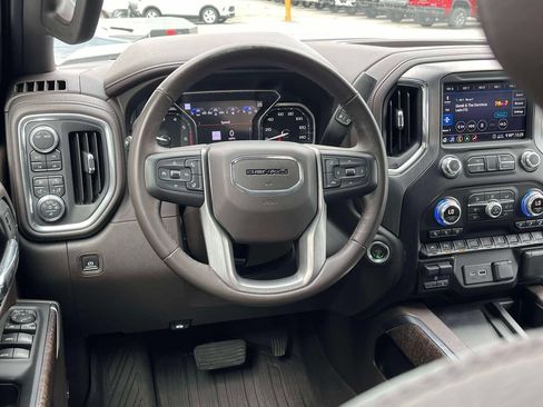 Certified 2020 GMC Sierra 1500 Denali w/ Denali Ultimate Package AWD/4WD image 12