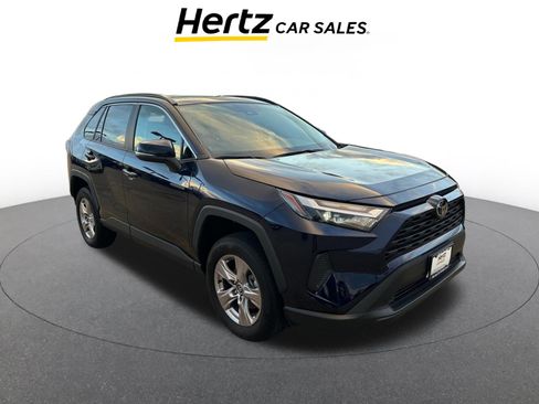 Used 2025 Toyota RAV4 XLE image 1