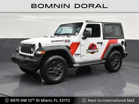 Used 2025 Jeep Wrangler Sport AWD/4WD image 1