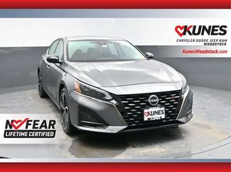Used 2023 Nissan Altima 2.5 SR video 1