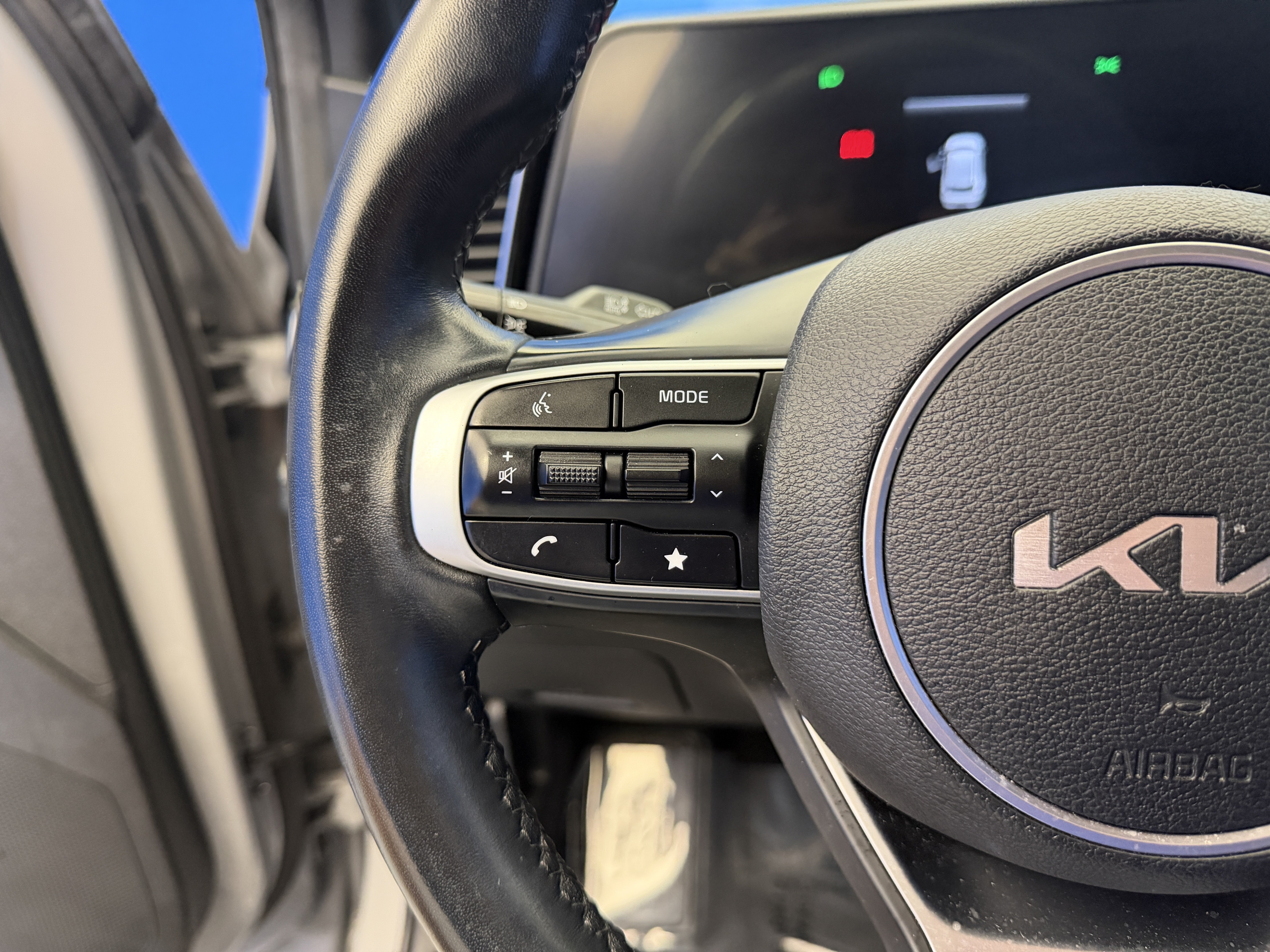 Used 2023 Kia Sportage X-Line w/ X-Line Premium Package AWD/4WD image 15