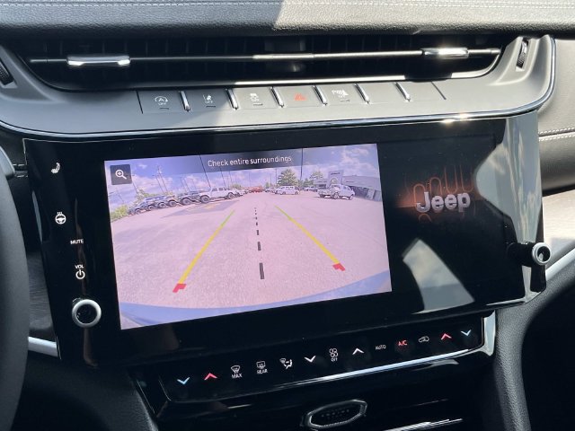 New 2027 Jeep Grand Cherokee Limited w/ Limited Altitude Package AWD/4WD image 28