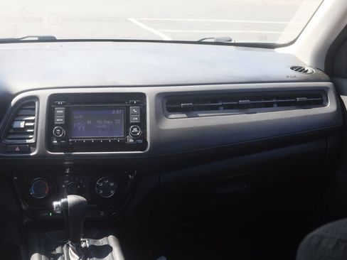 Used 2021 Honda HR-V LX image 19
