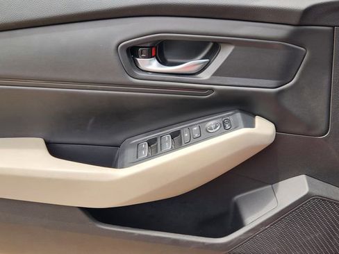Used 2024 Honda Accord EX image 17