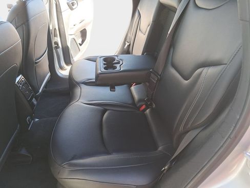 Certified 2025 Jeep Compass Limited AWD/4WD image 14