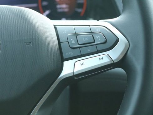 Used 2025 Volkswagen Atlas Peak Edition SE image 24