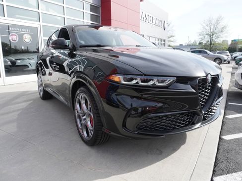 Used 2024 Alfa Romeo Tonale Veloce image 4