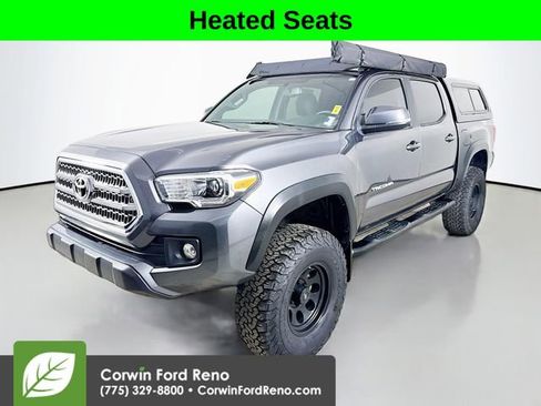 Used 2016 Toyota Tacoma TRD Off-Road w/ Premium & Technology Package AWD/4WD image 3