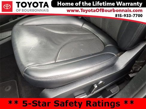 Used 2022 Lincoln Nautilus Reserve image 16