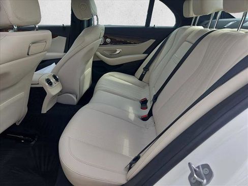 Used 2018 Mercedes-Benz E 300 image 19