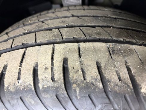 Used 2022 Tesla Model Y Long Range image 31