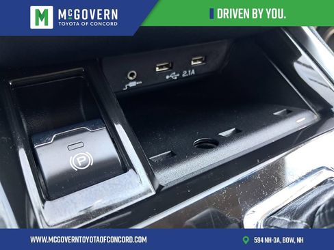 Used 2021 Subaru Legacy Premium AWD/4WD image 25