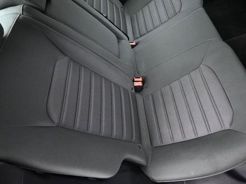 Used 2019 Ford Fusion SE FWD image 21