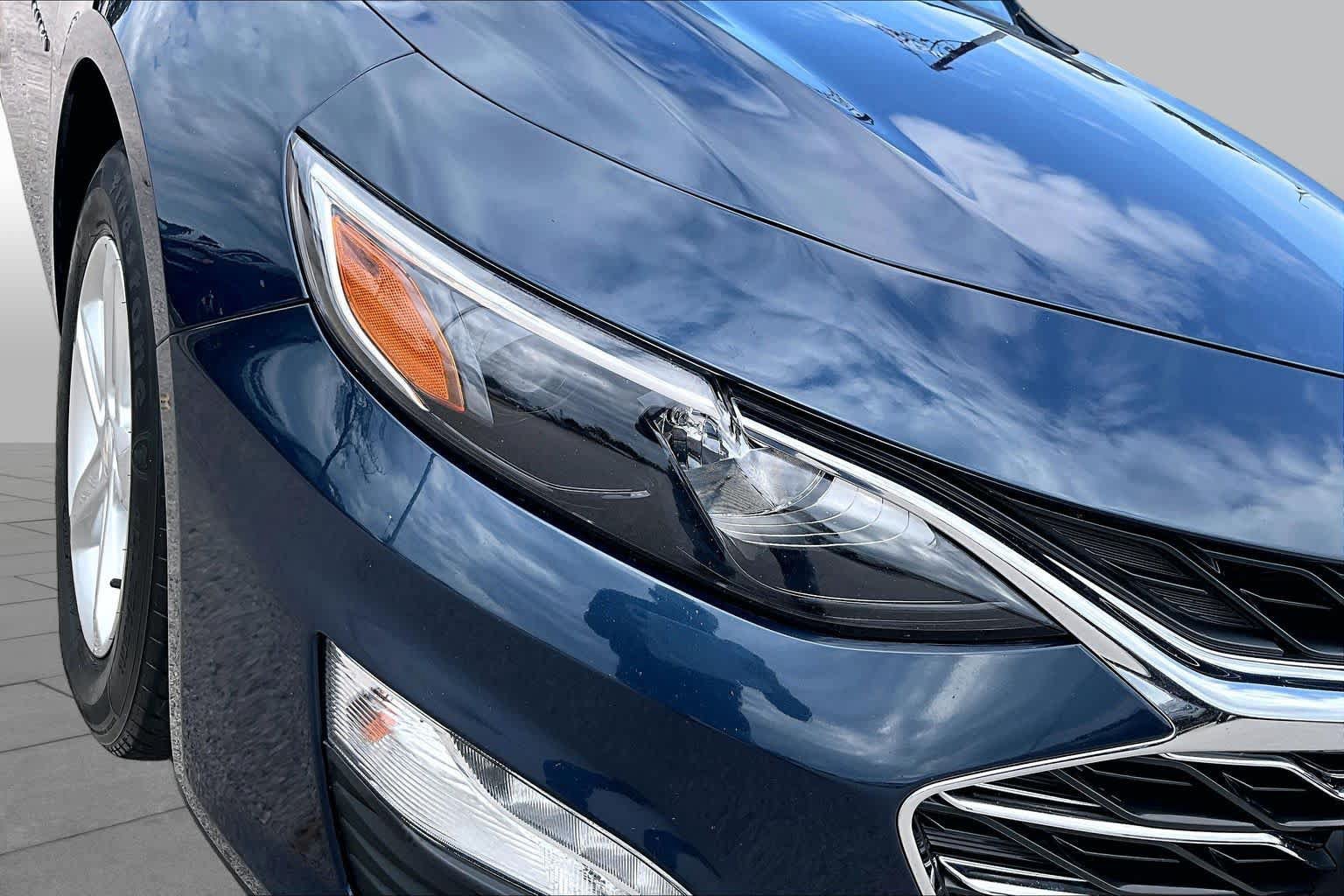 Used 2022 Chevrolet Malibu LT FWD image 28