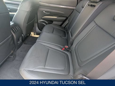 Certified 2024 Hyundai Tucson SEL w/ Convenience Package AWD/4WD image 17