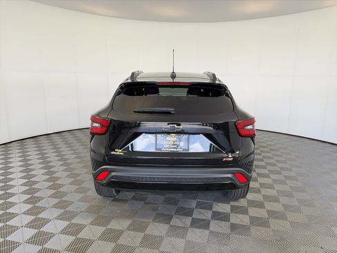 Certified 2025 Chevrolet Trax RS w/ Driver Confidence Package FWD image 9