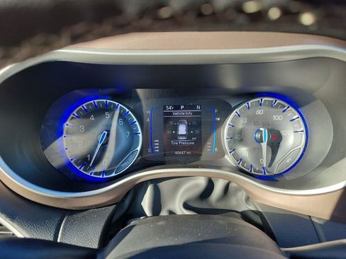 Used 2023 Chrysler Voyager LX image 24