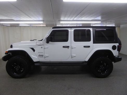 Used 2020 Jeep Wrangler Unlimited Sahara w/ Dual Top Group AWD/4WD image 4