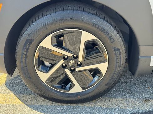 New 2026 Hyundai Ioniq 9 SE AWD/4WD image 9