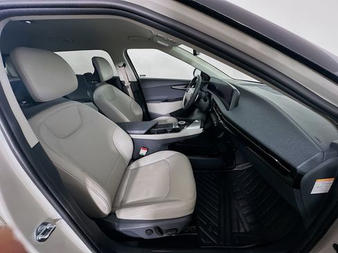 Used 2023 Kia EV6 Wind RWD image 32