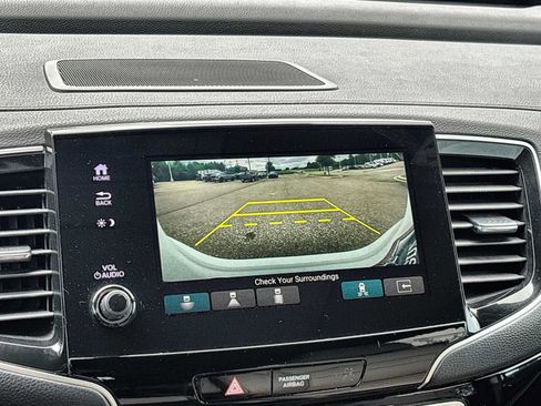 Used 2021 Honda Pilot Touring image 27