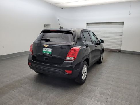Used 2021 Chevrolet Trax LS w/ Tint and Cruise Package FWD image 9