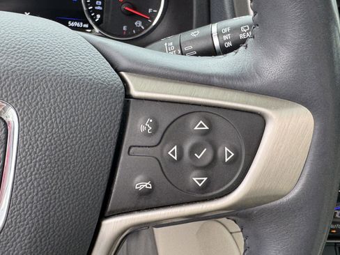 Used 2021 GMC Acadia Denali w/ Denali Ultimate Package image 25