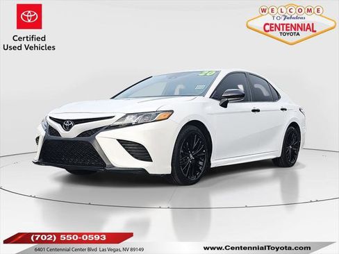 Certified 2020 Toyota Camry SE image 1