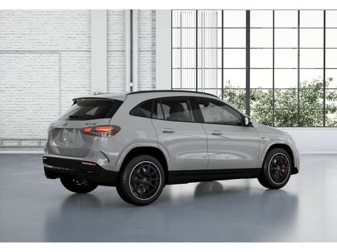 New 2026 Mercedes-Benz GLA 35 AMG 4MATIC image 19
