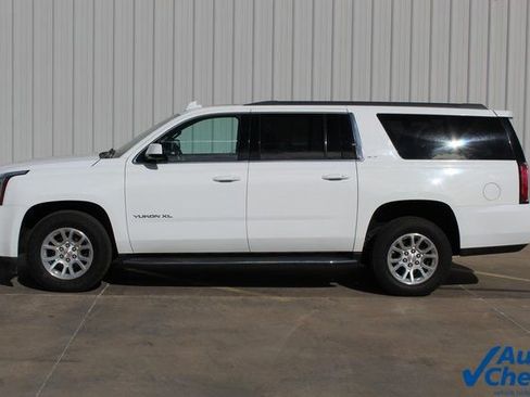 Used 2020 GMC Yukon XL SLT image 2