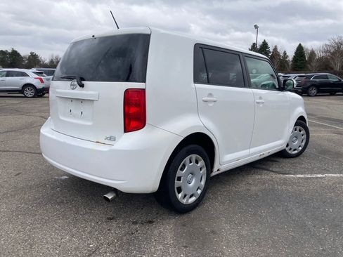 Used 2009 Scion xB image 2