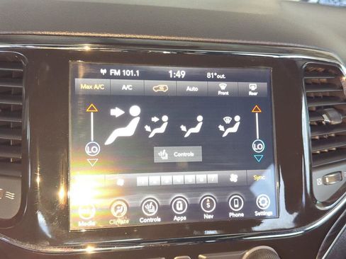 Used 2021 Jeep Grand Cherokee Limited image 27