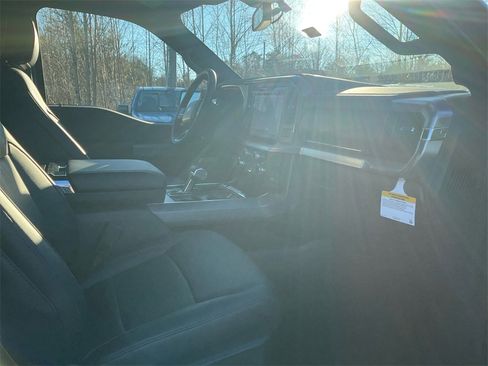 New 2025 Ford F150 Lariat w/ Equipment Group 502A High image 11