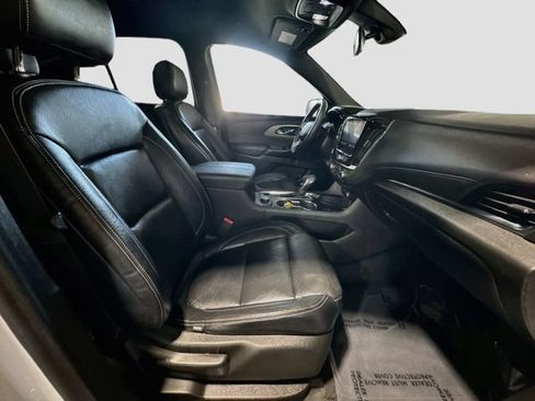 Used 2023 Chevrolet Traverse LT AWD/4WD image 29