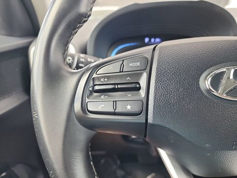 Used 2024 Hyundai Venue SEL FWD image 20