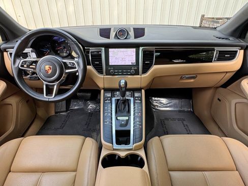 Used 2018 Porsche Macan AWD/4WD image 12
