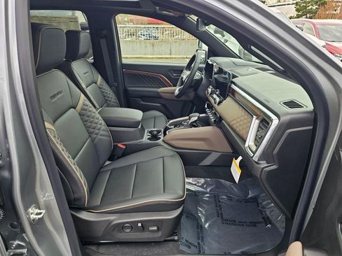 New 2026 GMC Canyon Denali w/ LPO, Black Badging Package image 11