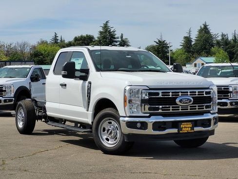 New 2026 Ford F350 XL w/ XL Chrome Package image 1