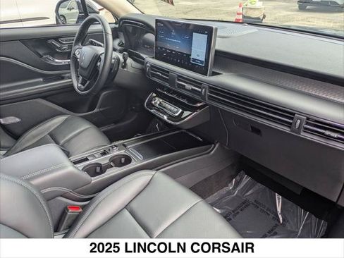 Used 2025 Lincoln Corsair FWD w/ Equipment Group 101A image 27