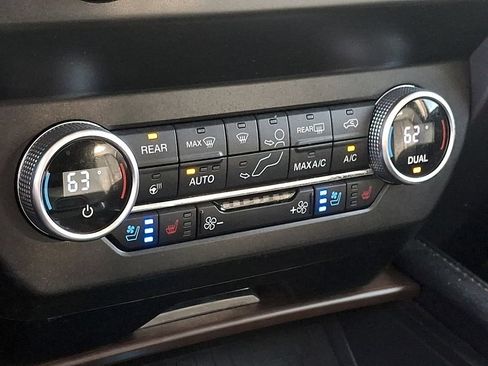 Certified 2021 Ford Expedition Max Platinum AWD/4WD image 16