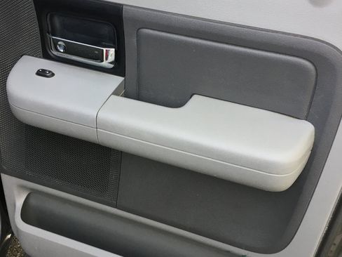 Used 2006 Ford F150 XLT image 16