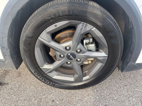 Used 2025 Kia K4 LXS image 30