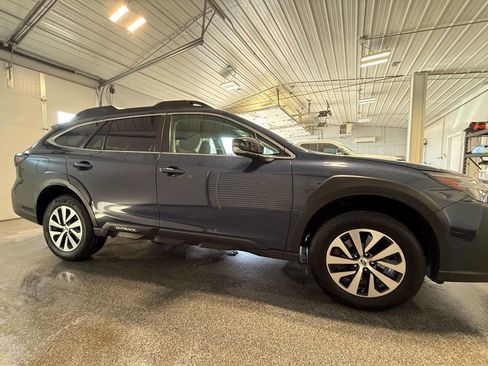 Used 2024 Subaru Outback Premium image 7