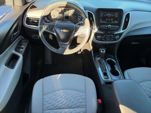 Used 2020 Chevrolet Equinox LS w/ LS Convenience Package image 16