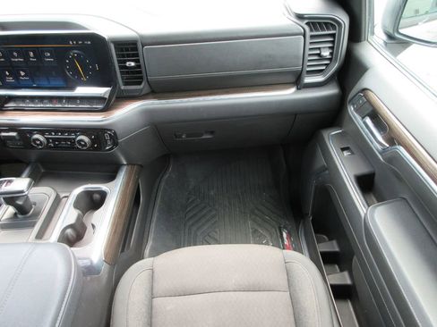 Certified 2024 Chevrolet Silverado 1500 LT Trail Boss w/ LPO, Dark Essentials Package AWD/4WD image 22