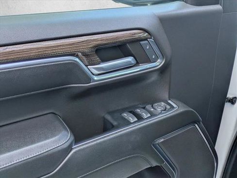 Used 2024 Chevrolet Silverado 1500 LT w/ Z71 Off-Road Package AWD/4WD image 12