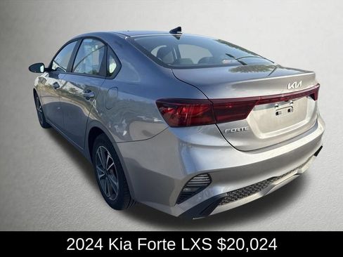 Used 2024 Kia Forte LXS FWD image 5