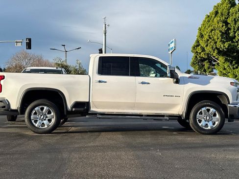 Used 2020 Chevrolet Silverado 2500 LTZ w/ LTZ Premium Package image 3